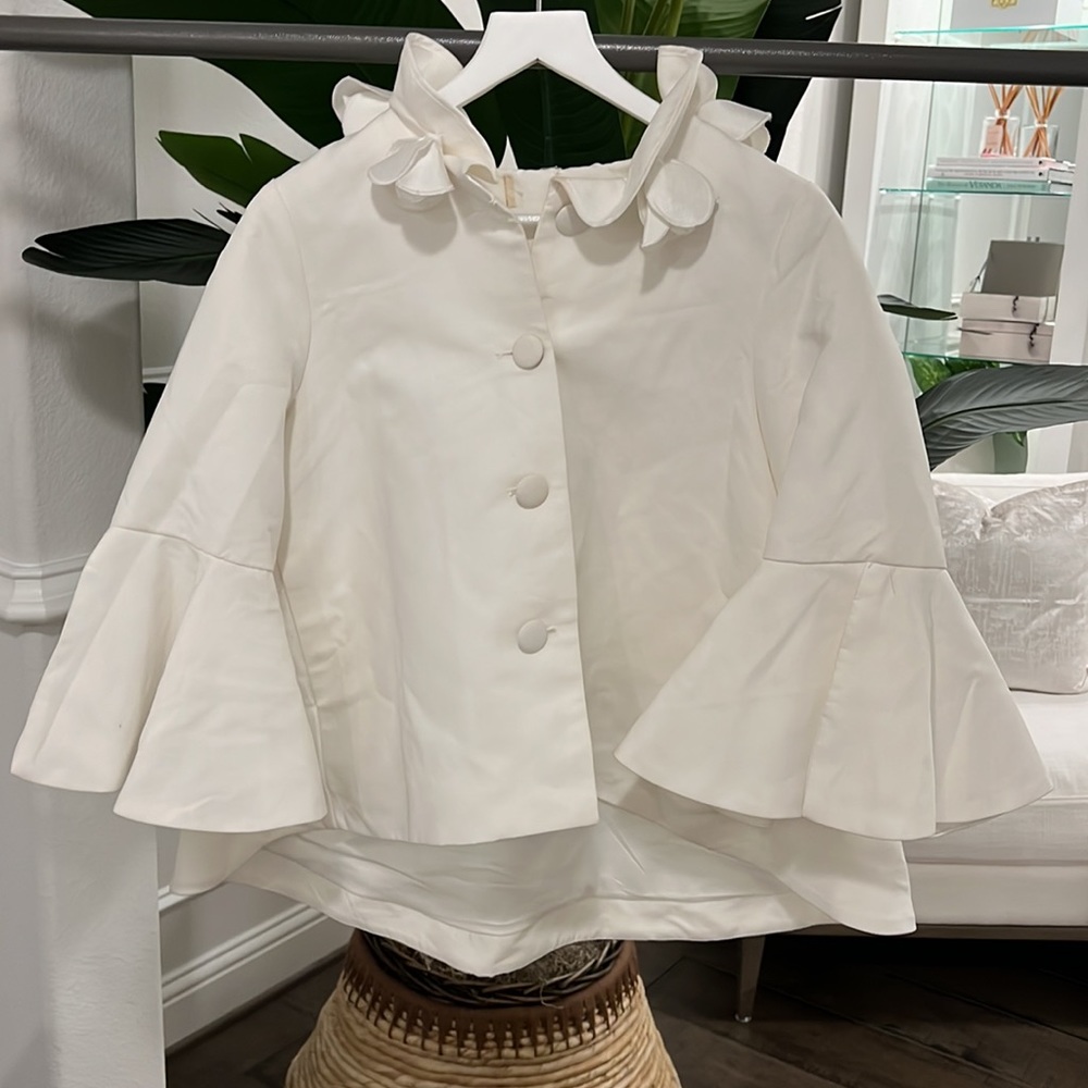 Elegant White Ruffle-Collar Jacket